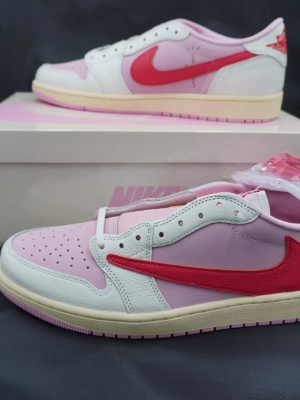 Jordan 1 Retro Low OG SP Travis Scott   Pink
